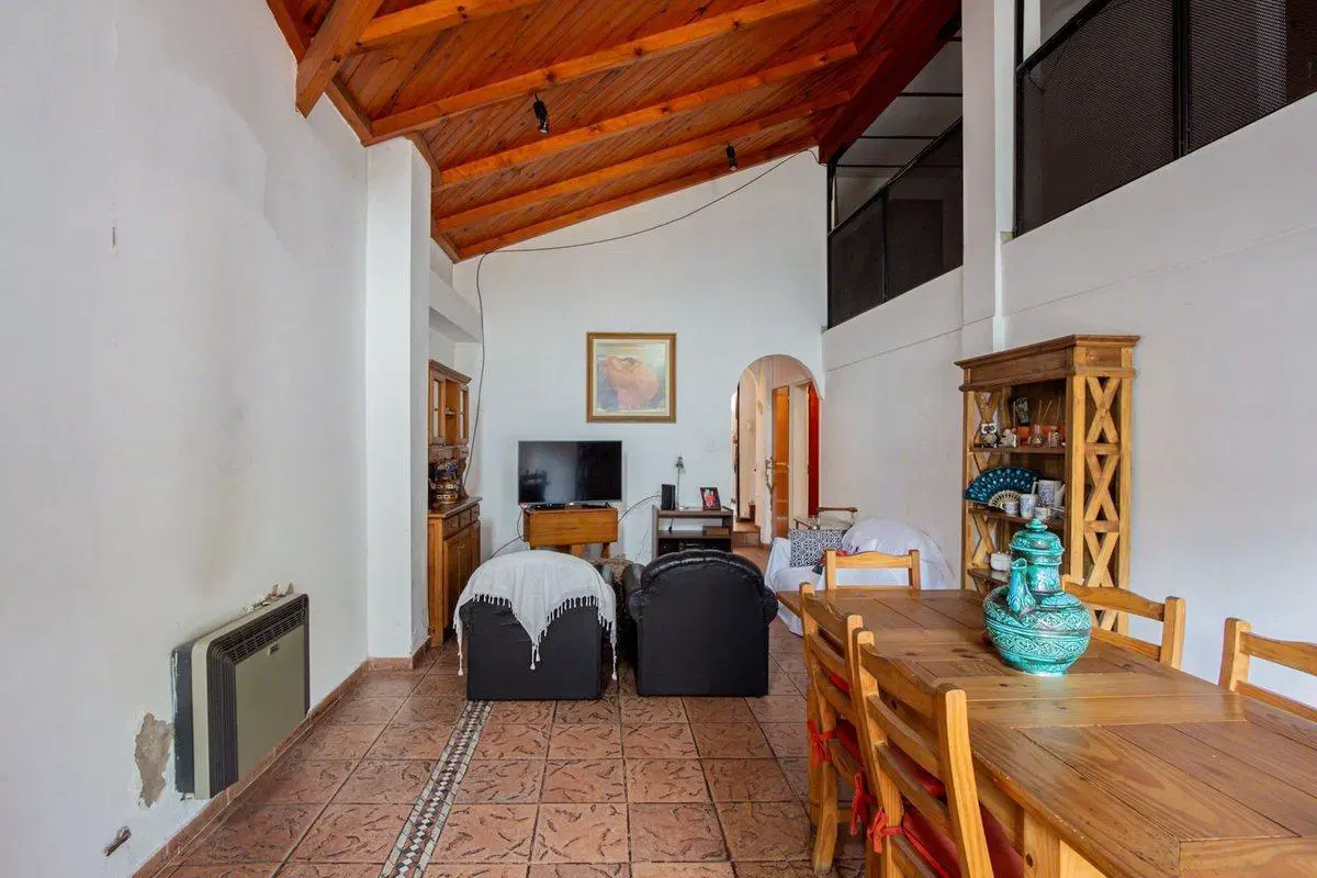 PH en VENTA, FLORES, cocheras y terraza S/expensas 5