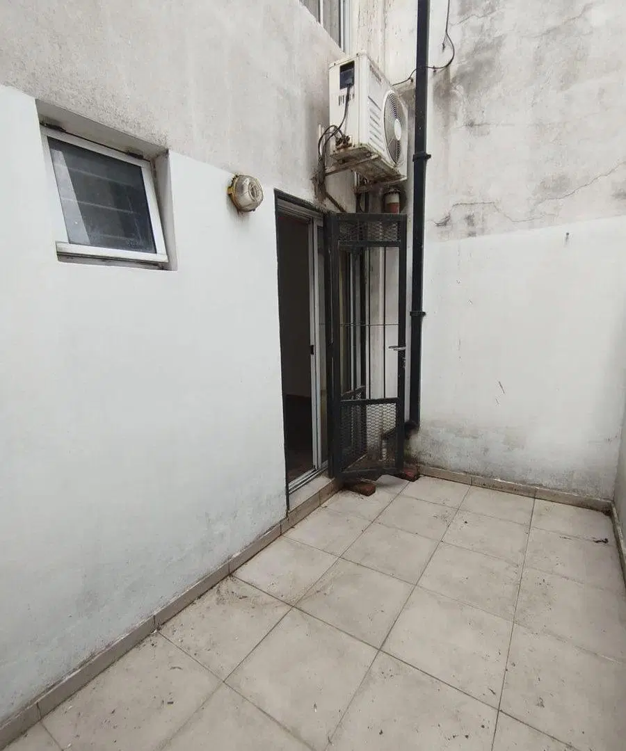 VENTA PH. Monoambiente C/cochera Castelar N. !!!!! 4