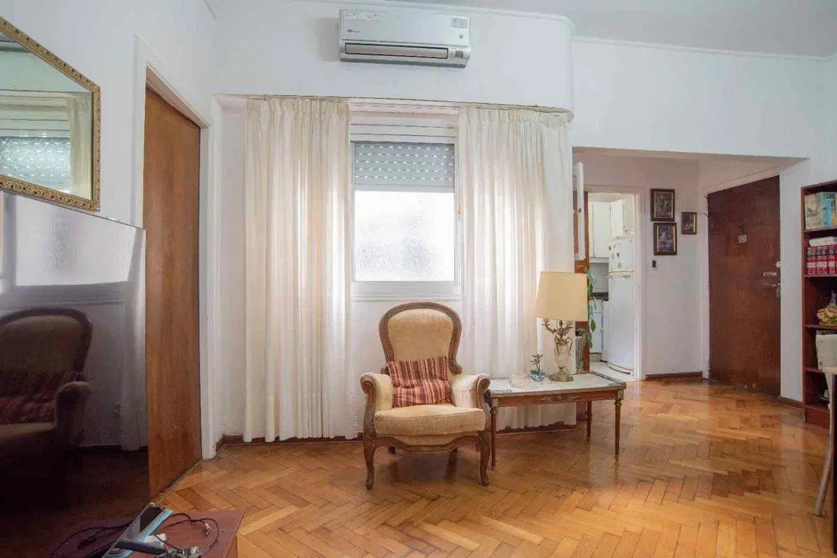 Venta 2 Ambientes Caballito con Baulera 2