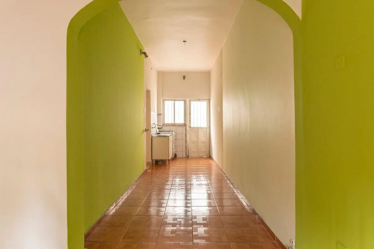 Venta PH 2 ambientes  con patio y local - Morón 5