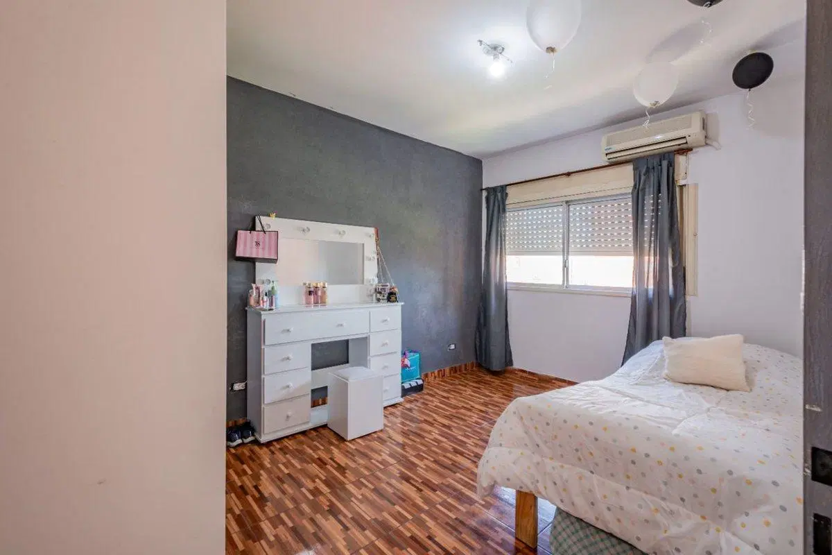Venta  Depto 4 Ambientes con Cochera Villa Madero 4