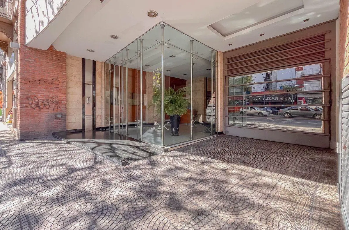 Venta Monoambiente con Balcón Terraza 8
