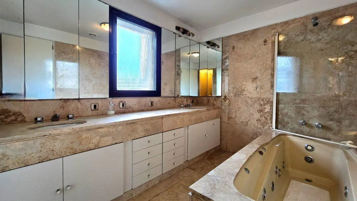 VENTA DEPARTAMENTO SEMIPISO 5 AMBIENTES EN RETIRO 5