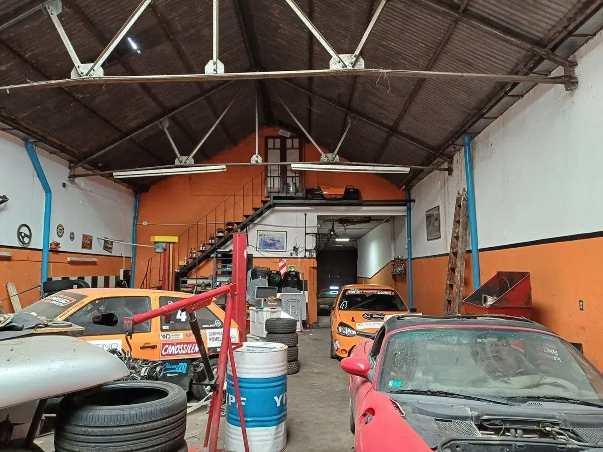 Alquiler Taller Automotor Equipado con 3 fosas 4