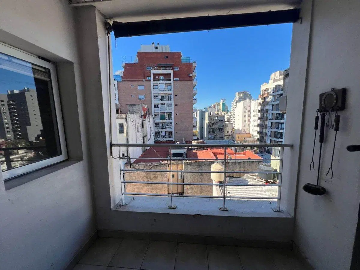 ALQUILER 2 AMBIENTES ALMAGRO C/ BALCON Y PARRILLA 3