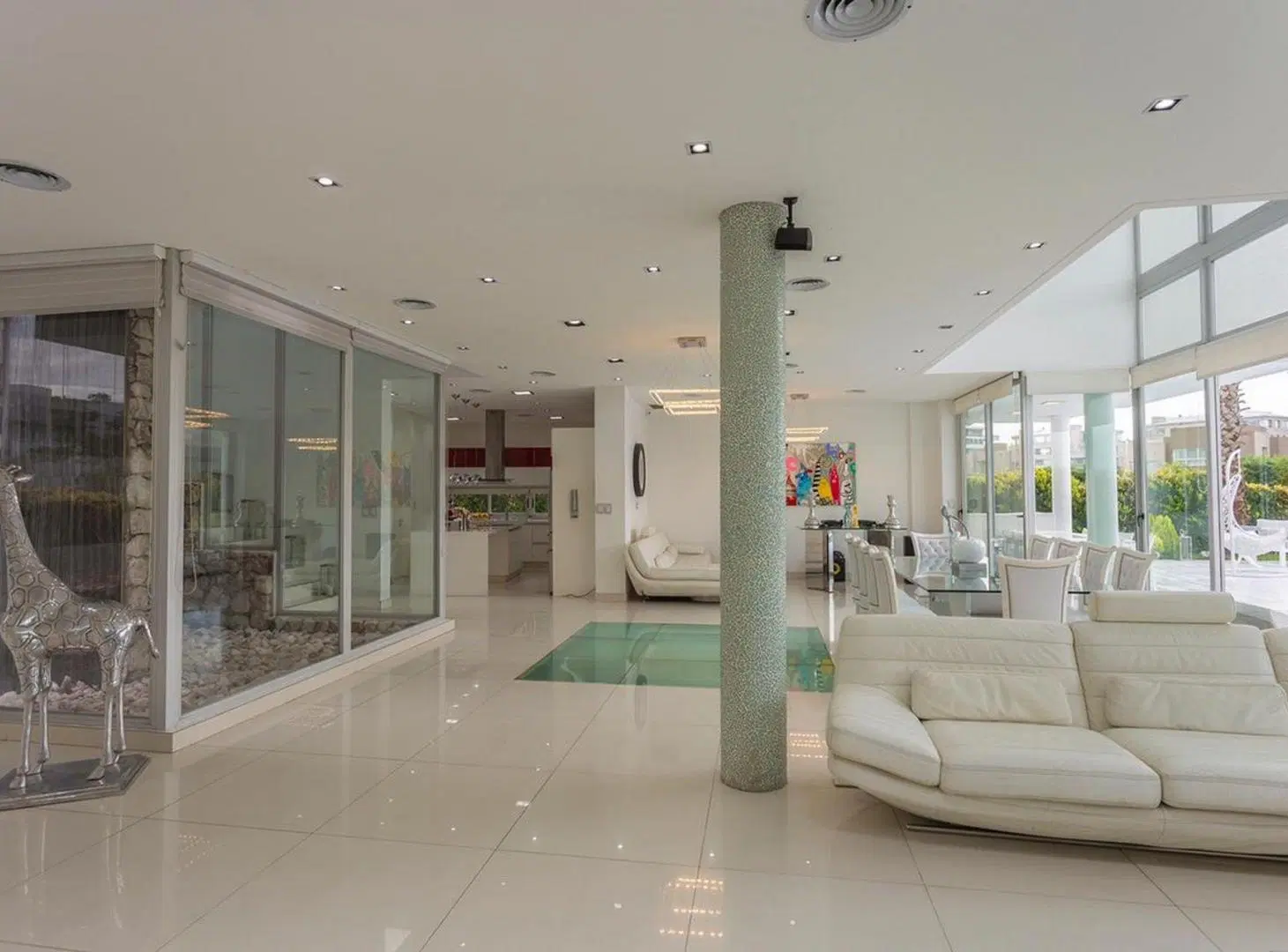 Venta Casa a la Laguna Nuevo Quilmes con  Piscina 2