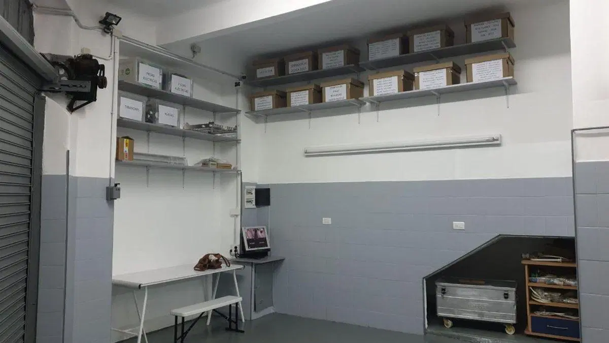 VENTA LOCAL COMERCIAL  EN ESQUINA 2