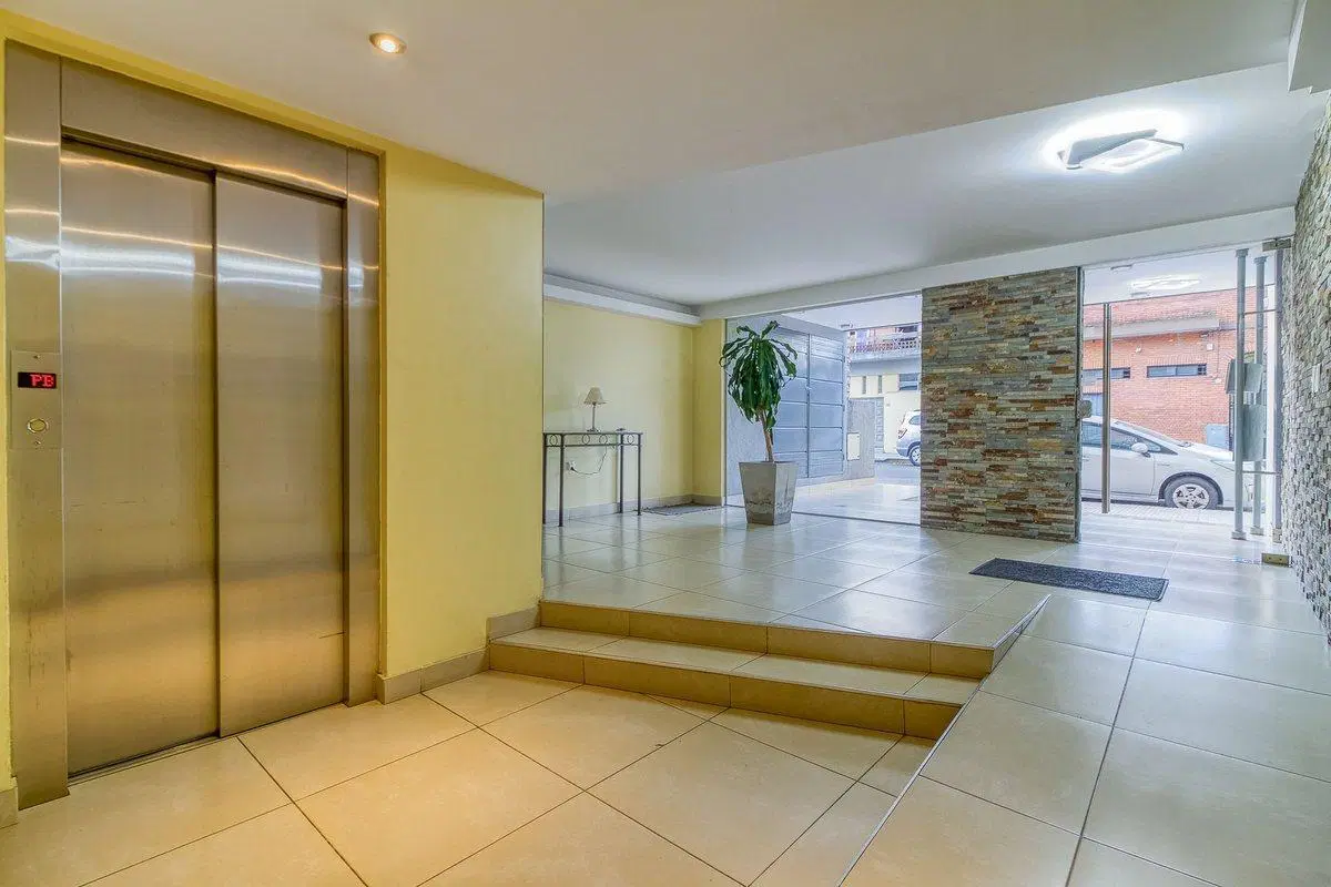 venta depto 2 ambientes cochera Caballito Flores 5