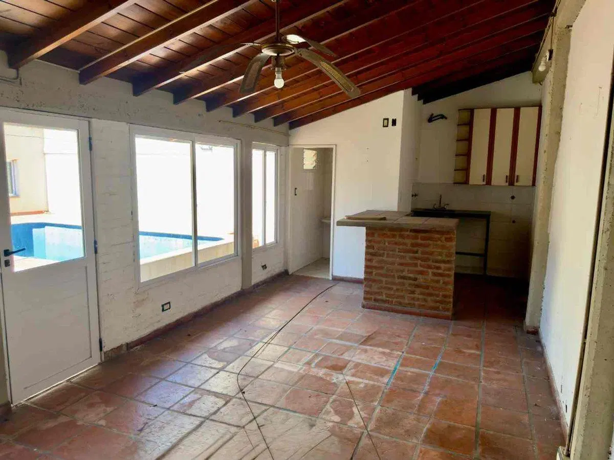 VENTA CASA 4 AMBIENTES ADROGUE + DEPARTAMENTO 4 AM 3