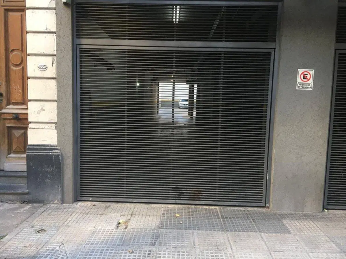 Venta Cochera fija a metros de la UADE 3