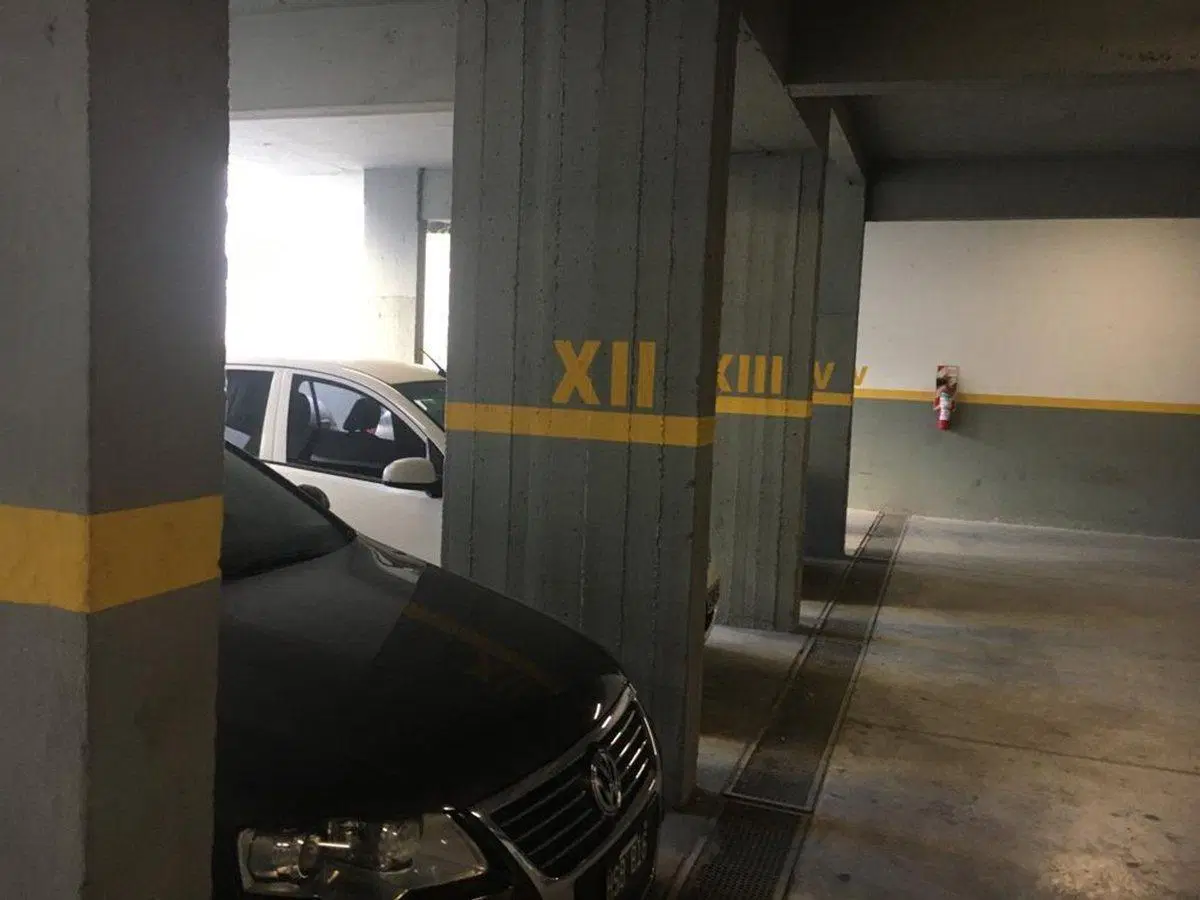 Venta Cochera fija a metros de la UADE 4