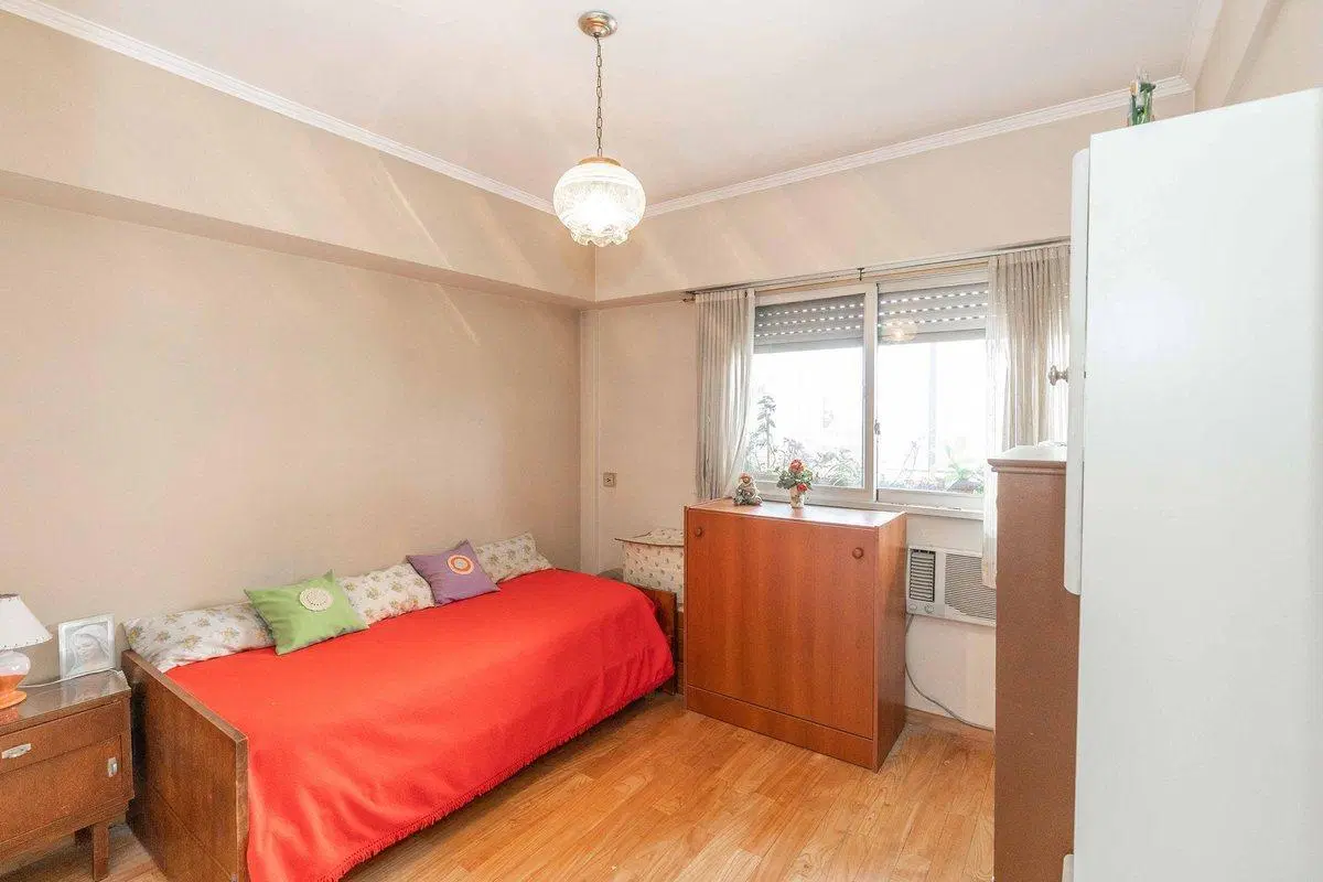 VENTA DEPARTAMENTO 4 AMBIENTES CON BALCON  COCHERA 2