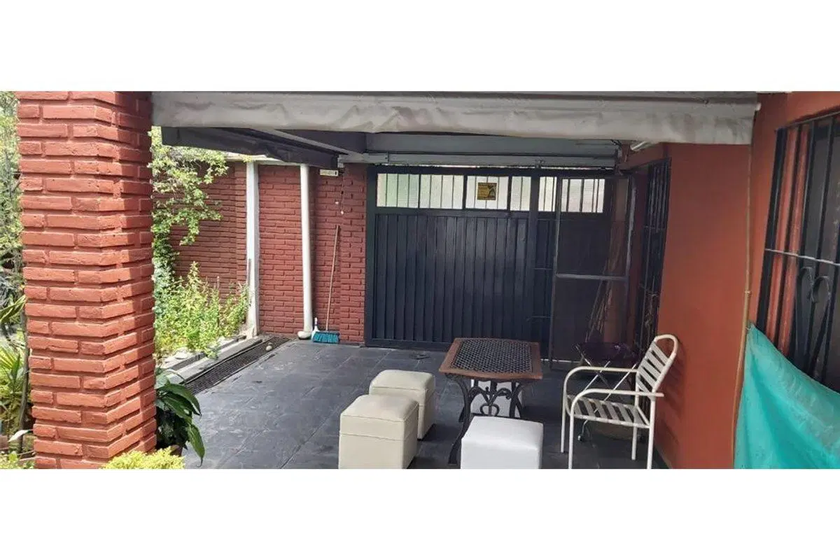 VTA CASA 3 AMB, COCHERA,TERRAZA,JARDIN,PILETA. 5