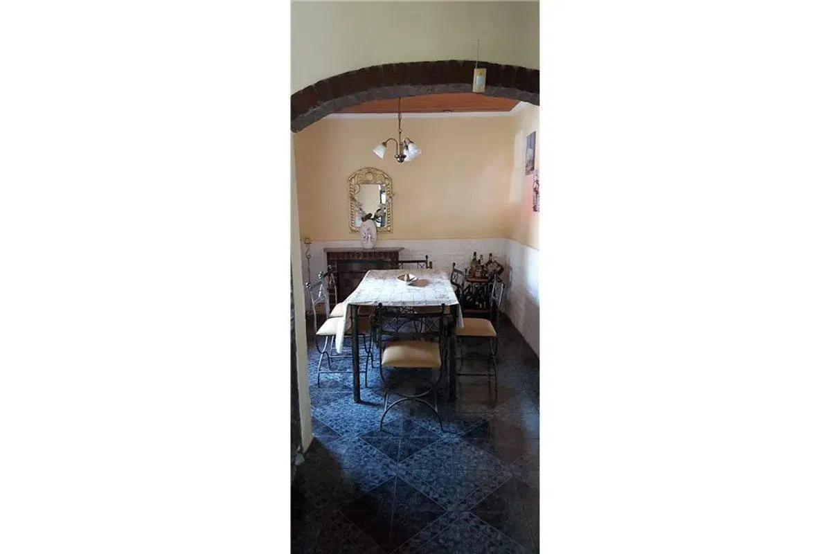 VTA CASA 3 AMB, COCHERA,TERRAZA,JARDIN,PILETA. 2