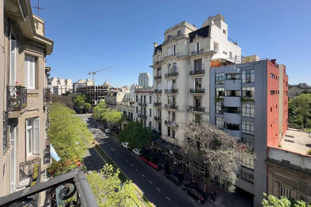 VENTA DEPTO 4 AMBIENTES - BARRACAS 8