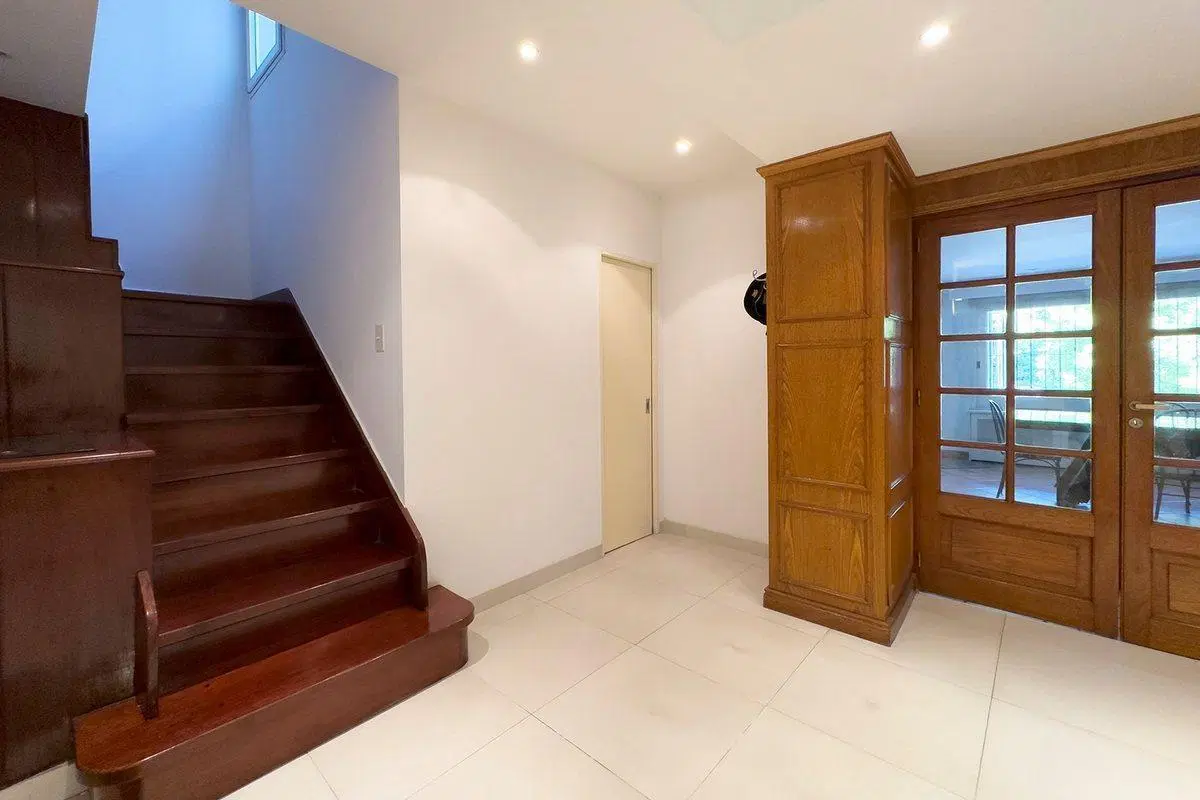 VENTA CASA 4 DORM MARTINEZ/PILETA ZONA HIPODROMO 3