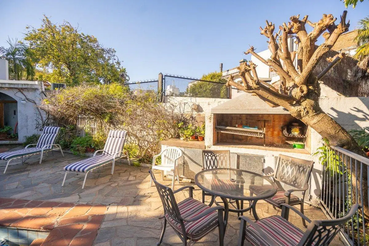La Lucila Casa muy luminosa con Jardín y Pileta 4