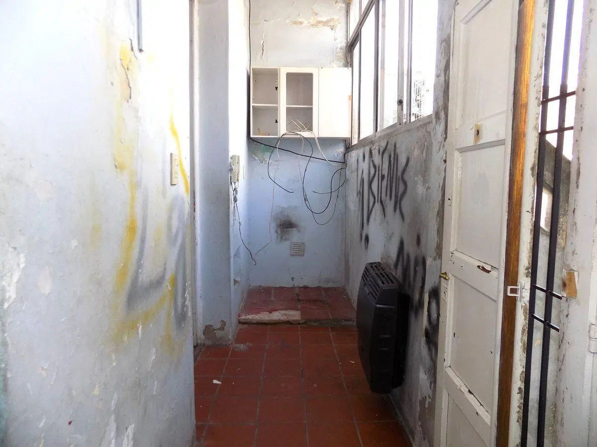 VENTA PH 3 AMB A RECICLAR SIN EXPENSAS BALVANERA 4