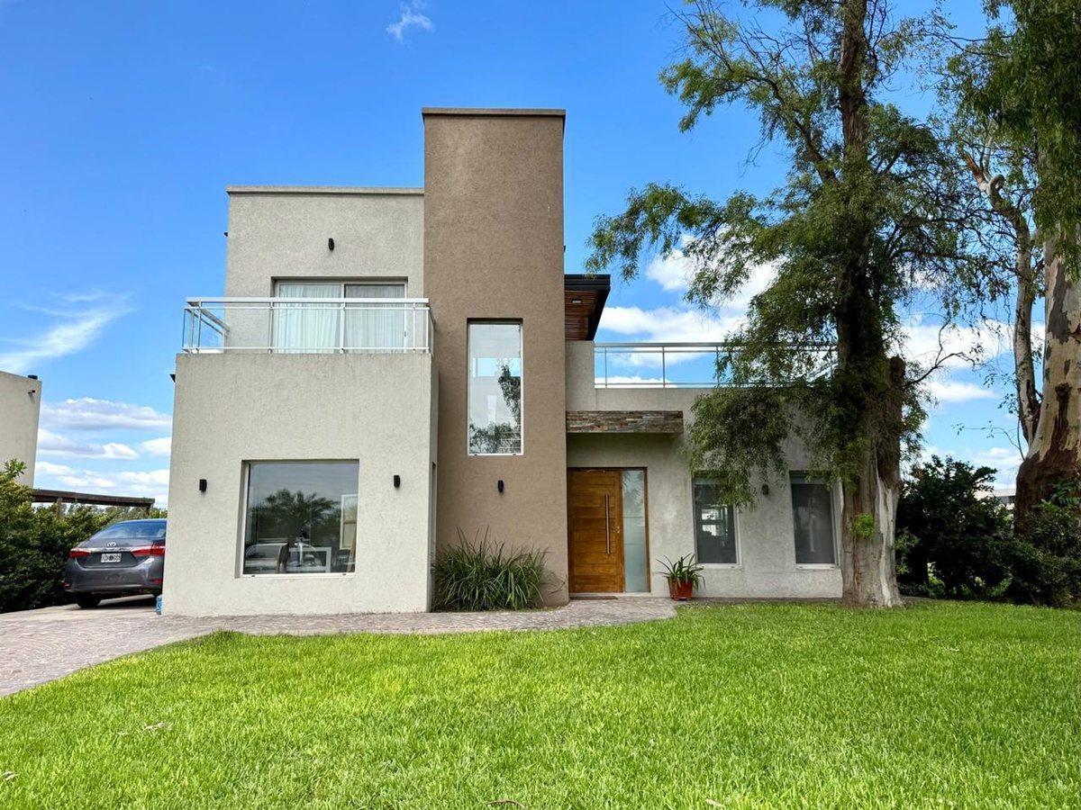 VENTA CASA en SANTA ELENA