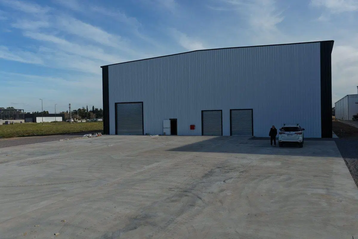 VENTA DE NAVE DEPOSITO POLO INDUSTRIAL SPEGAZZINI 4