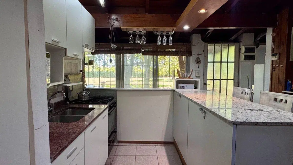 VENTA CASA  4 AMB PARQUE EXALTACION DE LA CRUZ 5
