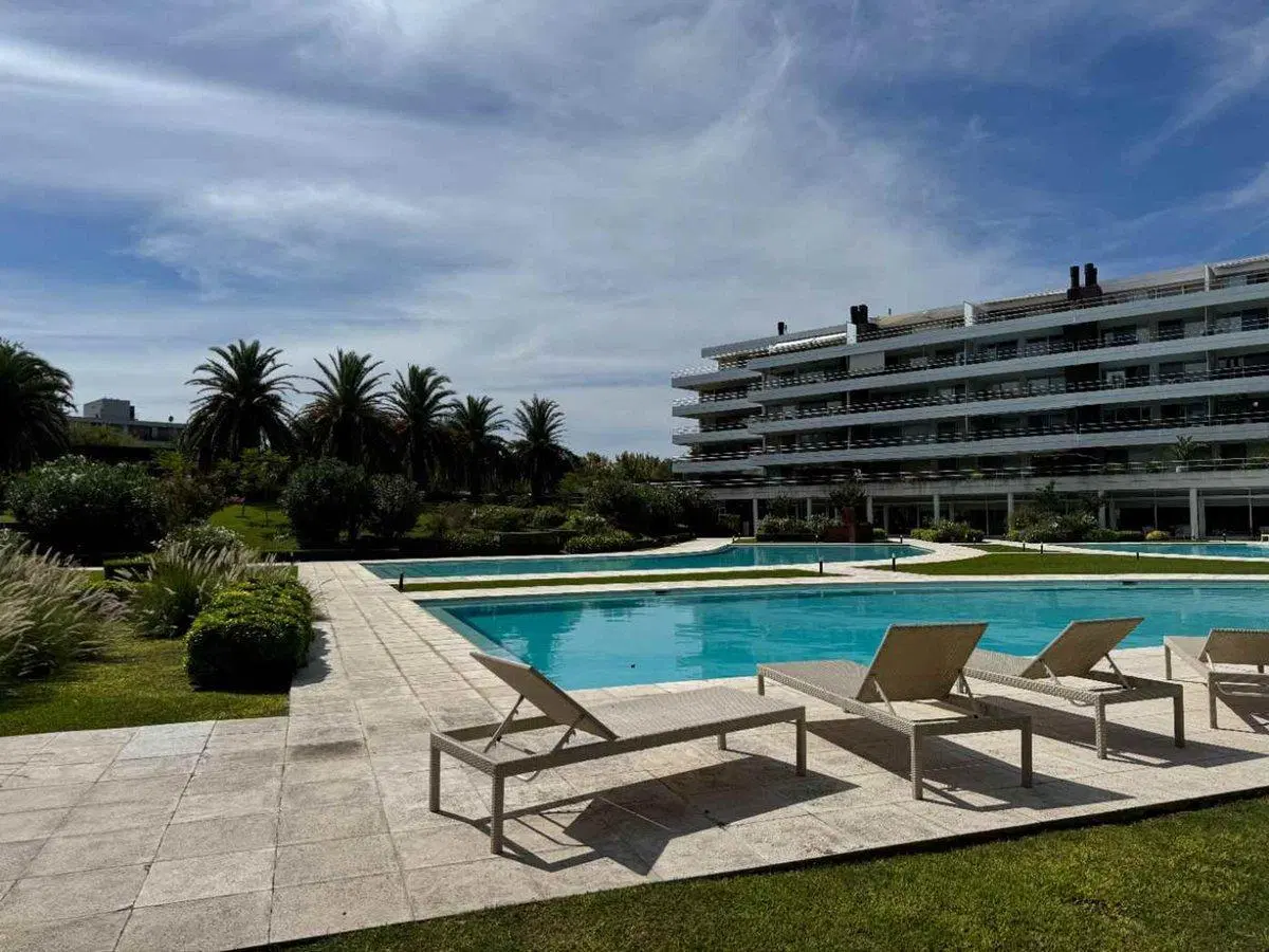 VENTA DEPARTAMENTO DE 3 AMBIENTES EN BOUQUET 4