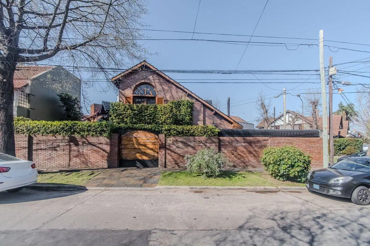 VENTA EXCELENTE CASA EN ESQUINA EN CIUDAD JARDIN 2
