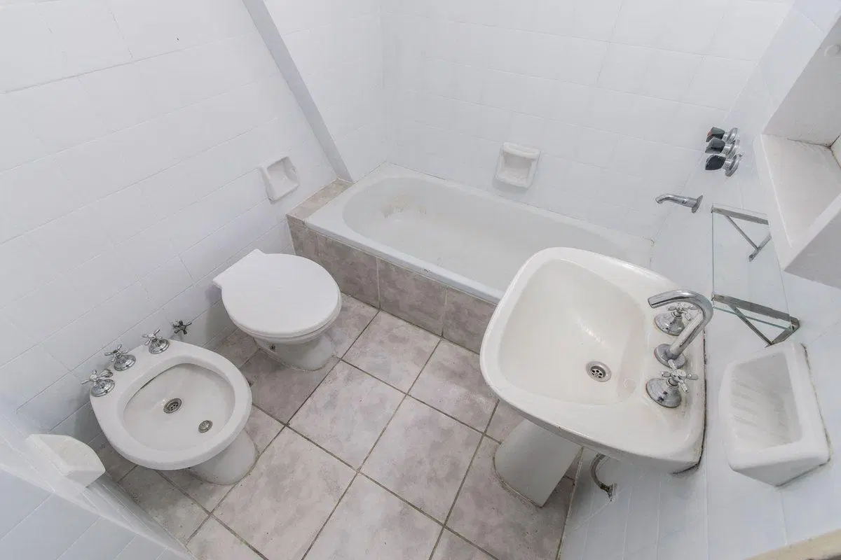VENTA DEPARTAMENTO DOS AMBIENTES ZONA FACULTADES 4