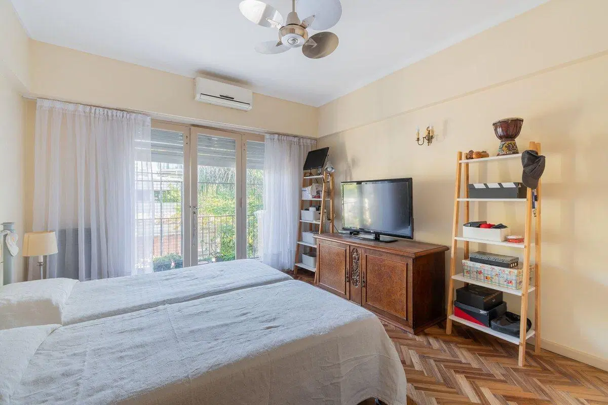 VENTA DEPARTAMENTO 5 AMBIENTES CON COCHERA RIVER 2