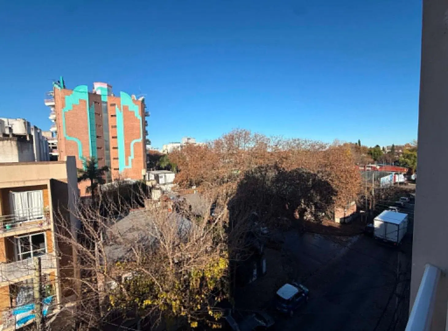 Venta Depto al Frente con Balcón Moron 3