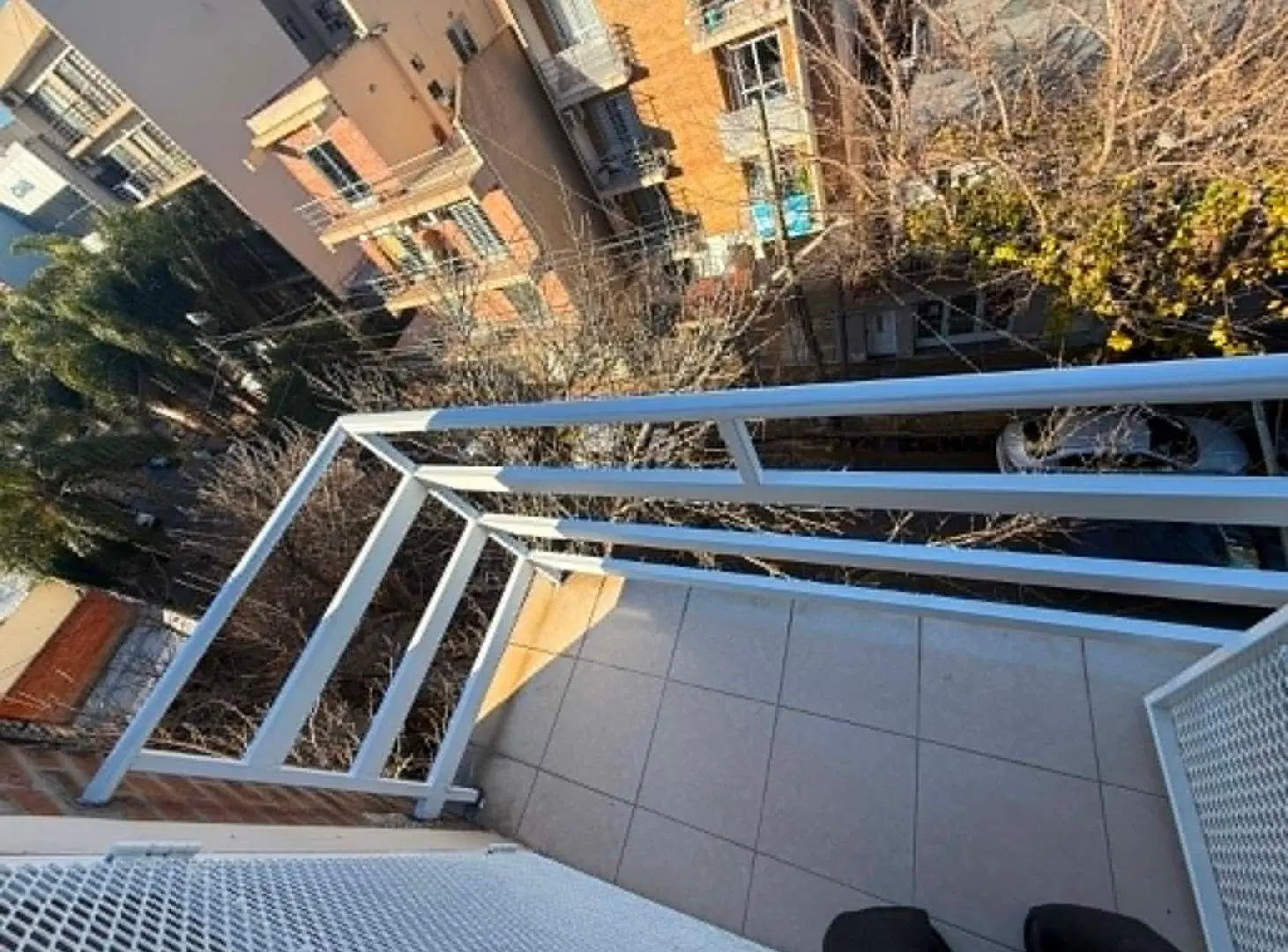 Venta Depto al Frente con Balcón Moron 4