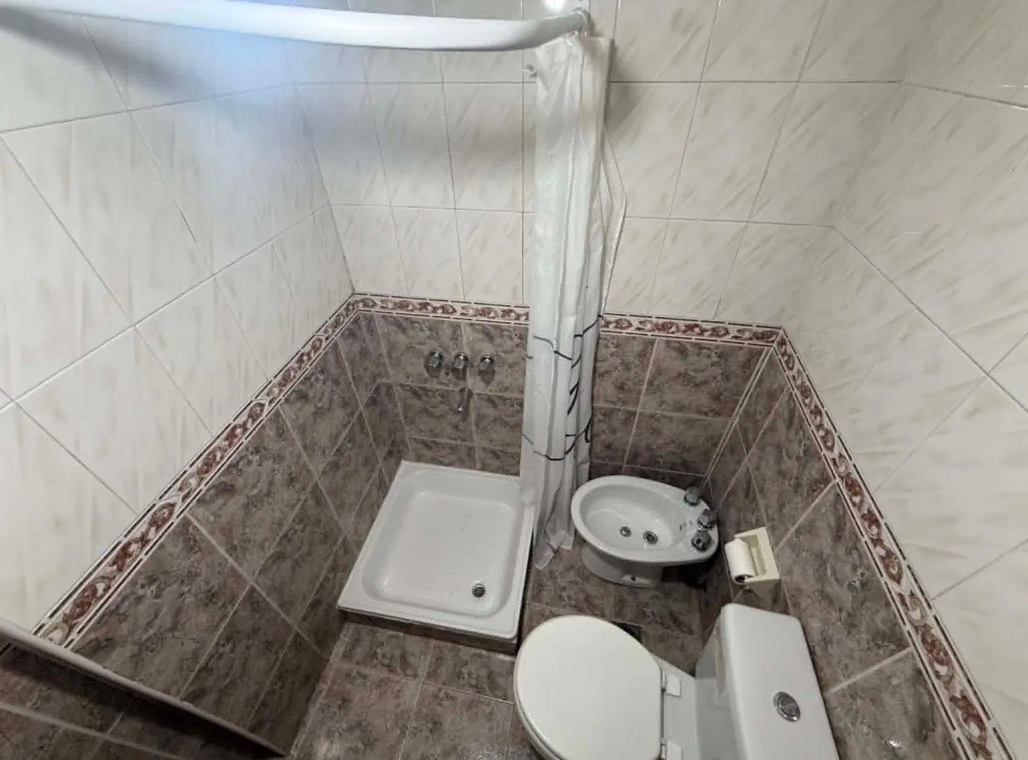 Venta Depto al Frente con Balcón Moron 8