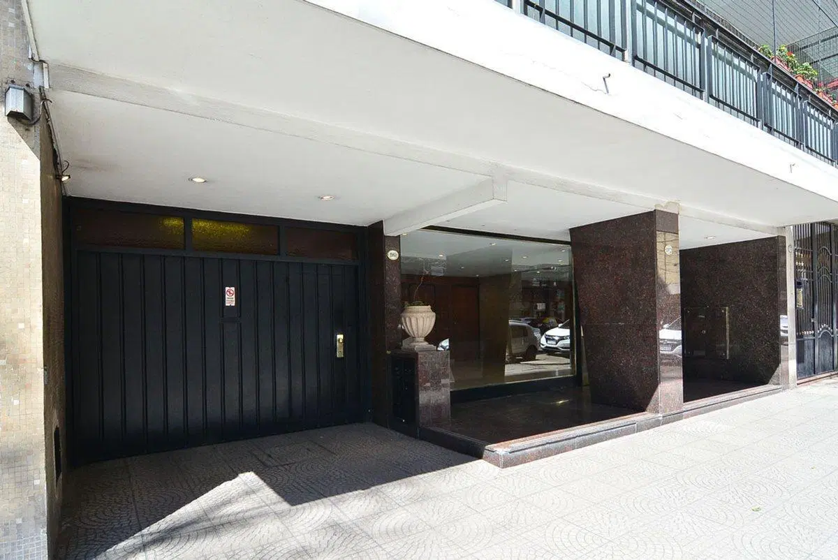 Alquiler 4 amb. cochera SIN MUEBLES Barrancas 2