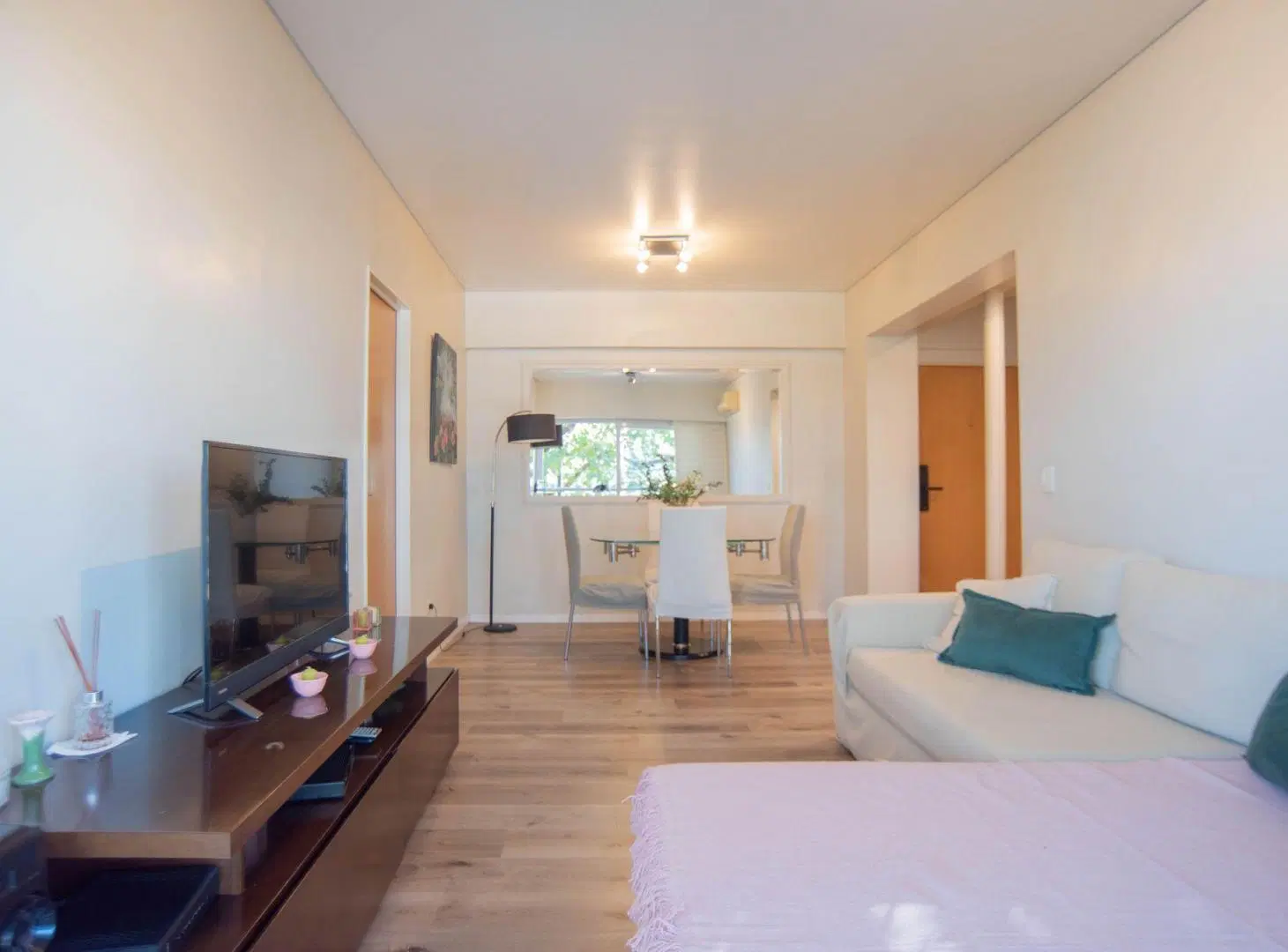Venta 4 ambientes, cochera, en Puerto Madero 4