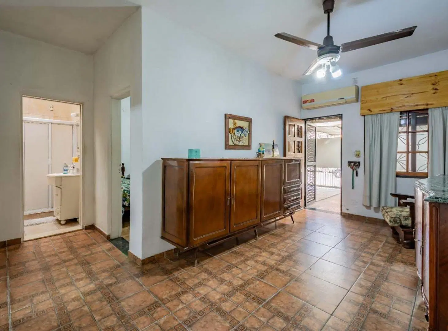 Venta Casa de 5 ambientes con parque - Merlo 4