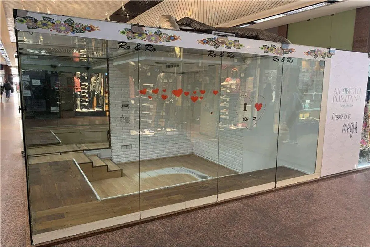 VENTA LOCAL COMERCIAL GALERIA ACOYTE (CABALLITO) 4