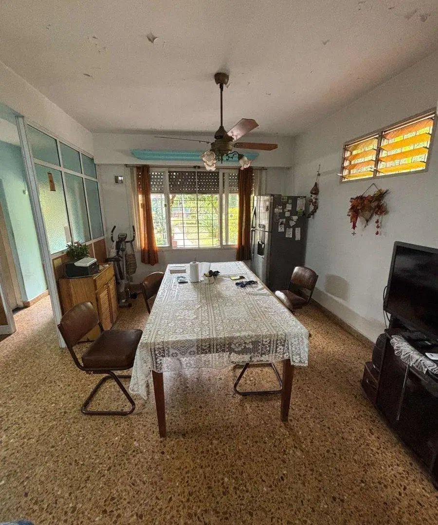 CASA EN FLORES. APTA MULTIPLES DESTINOS. 47 X 8,66 5