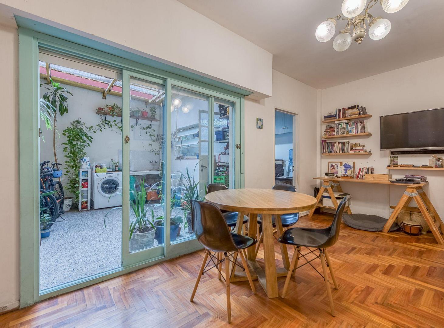 Venta Depto. 2 ambientes patio Devoto