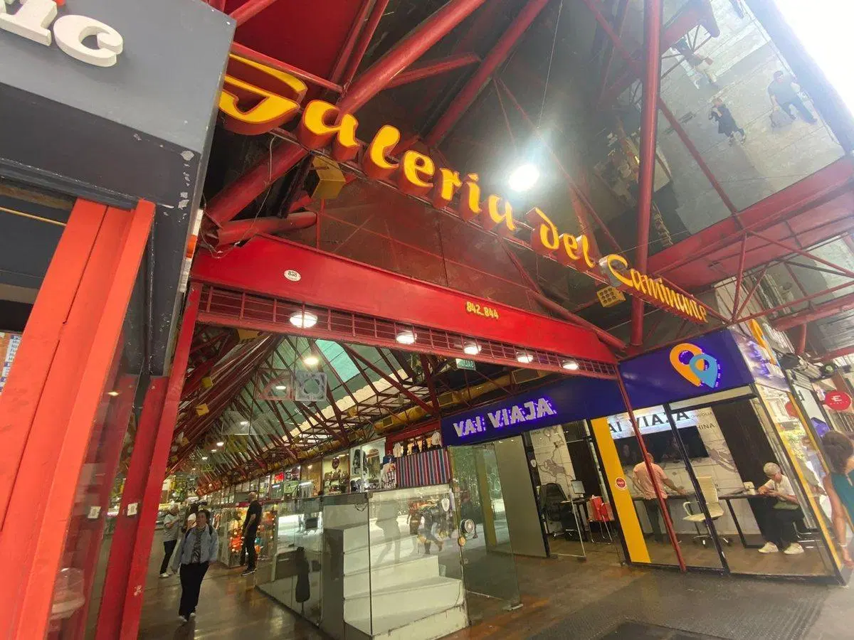 ALQUILER LOCAL COMERCIAL GALERÍA DEL CAMINANTE 2