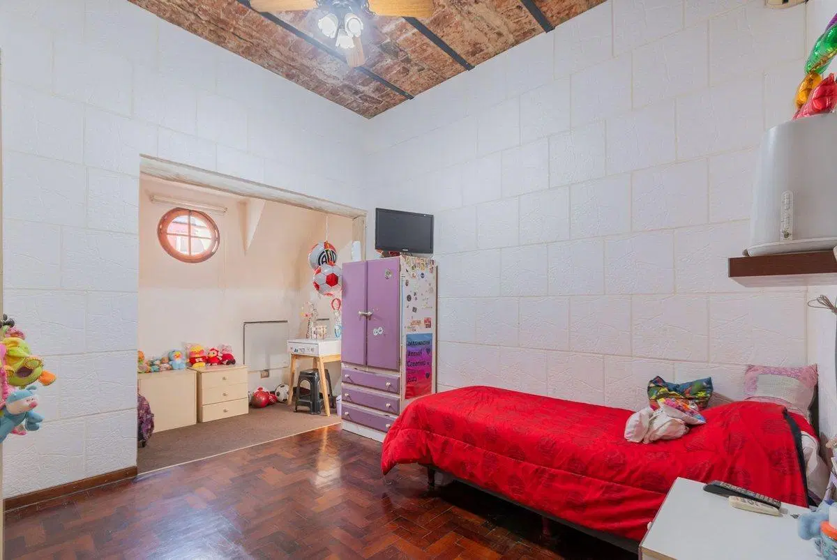 VENTA CASA 3 AMBIENTES C/ JARDIN JOSE LEON SUAREZ 5