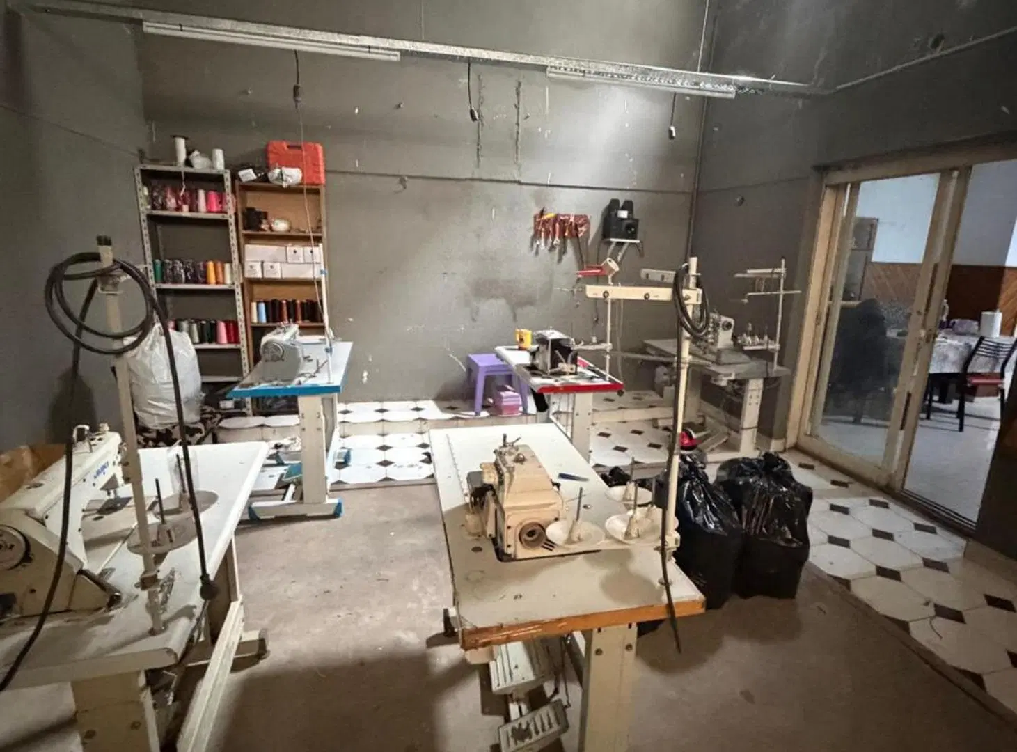 Lote excelente ubicacion para deposito o viviendas 8