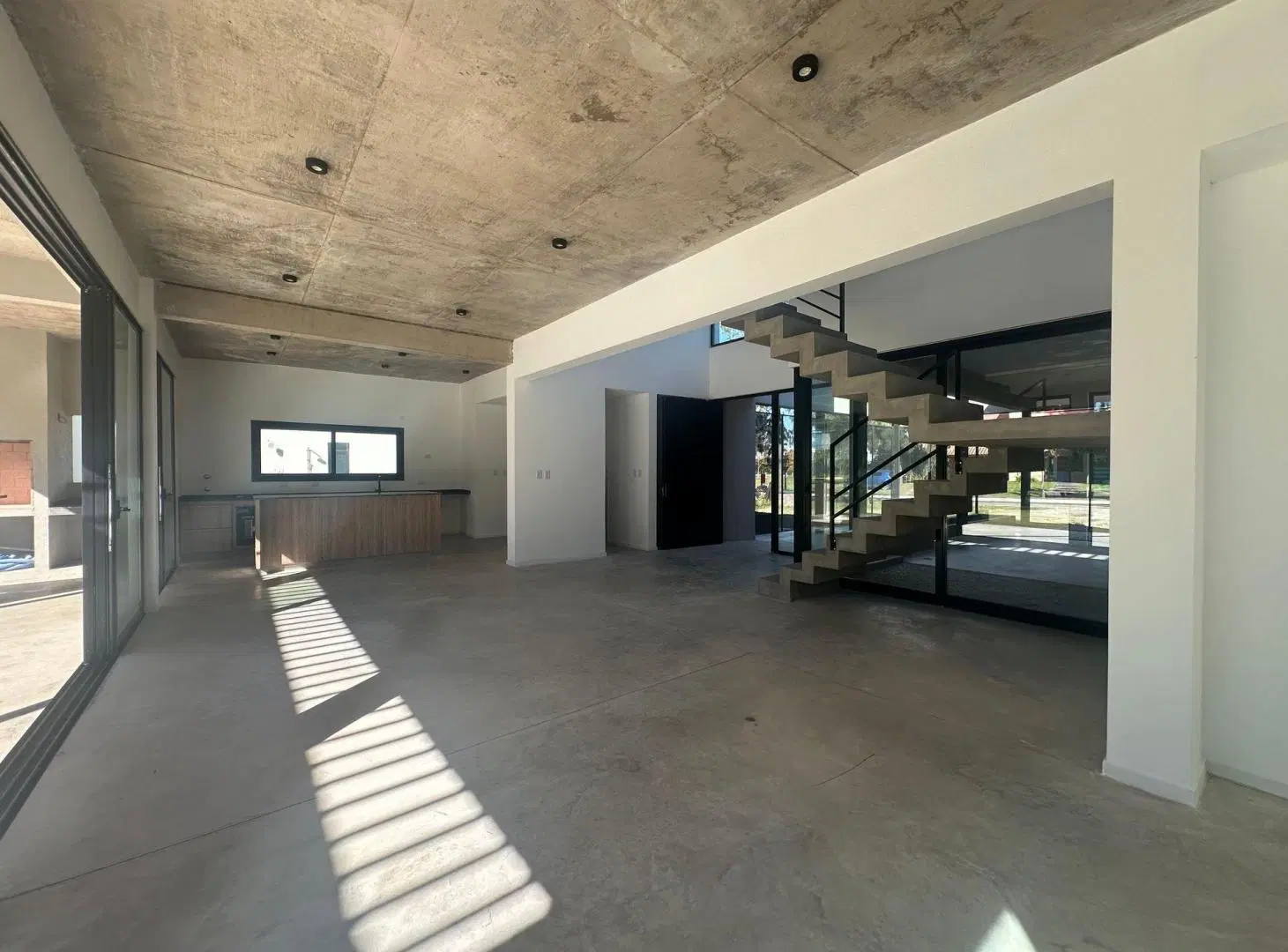 CASA A ESTRENAR C/PILETA PRINCIPADO SAN VICENTE 5