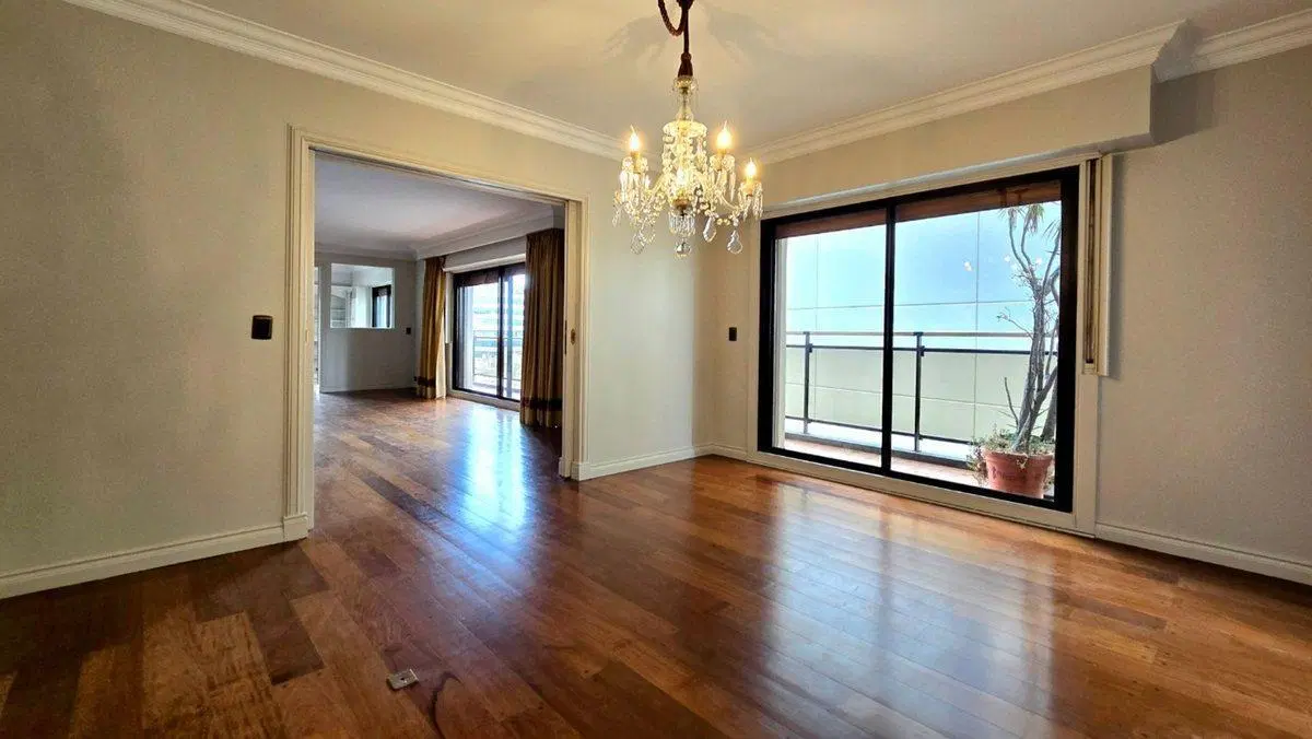 VENTA DEPARTAMENTO SEMIPISO 5 AMBIENTES EN RETIRO 5