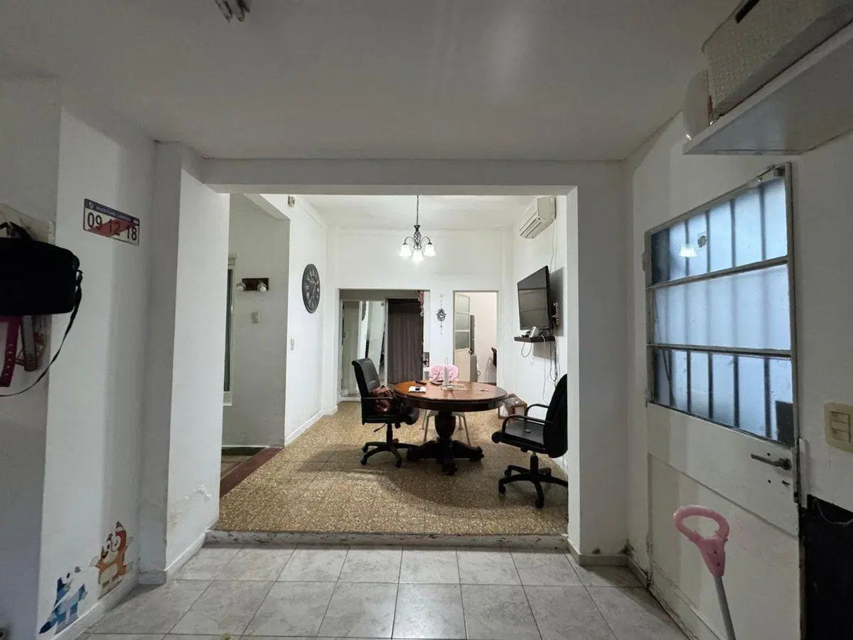 VENTA PH 2 AMB LANUS O. SIN EXPENSAS!!! 4