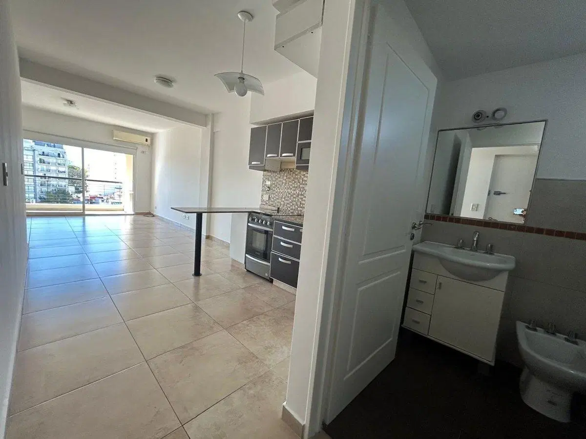 VENTA MONOAMBIENTE BALCÓN PISO ALTO APTO CREDITO 3