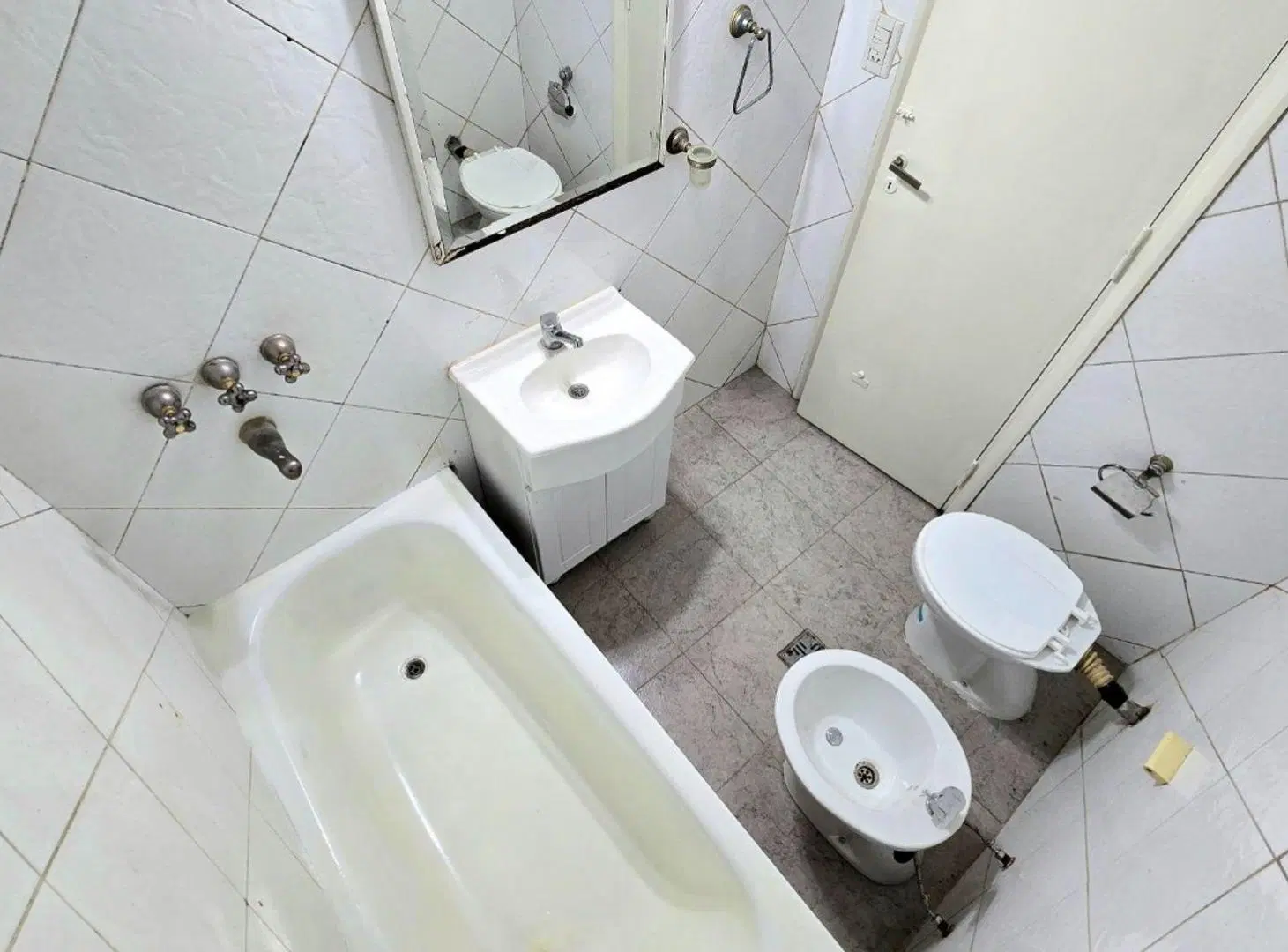 3 ambientes a refaccionar (oportunidad) 4