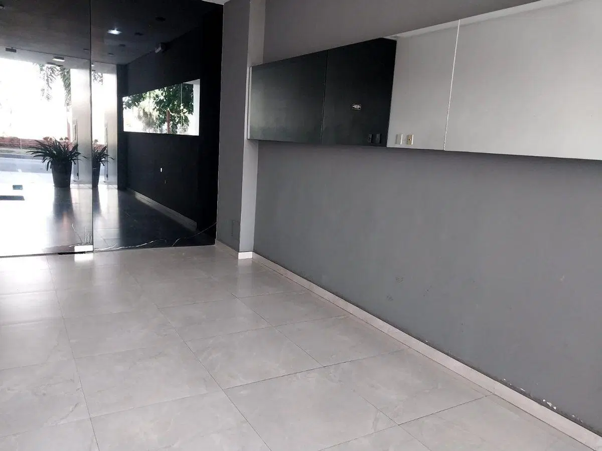 MONOAMBIENTE AMPLIO AL FRENTE CON BALCON 8
