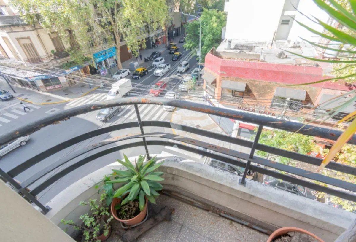 VENTA DEPARTAMENTO 4 AMBIENTES BALVANERA 3