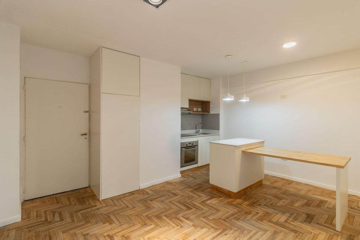Foto de VENTA DOS AMBIENTES REFACCIONADO CON PATIO, imagen 3