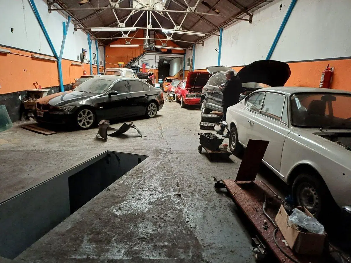 Alquiler Taller Automotor Equipado con 3 fosas 5